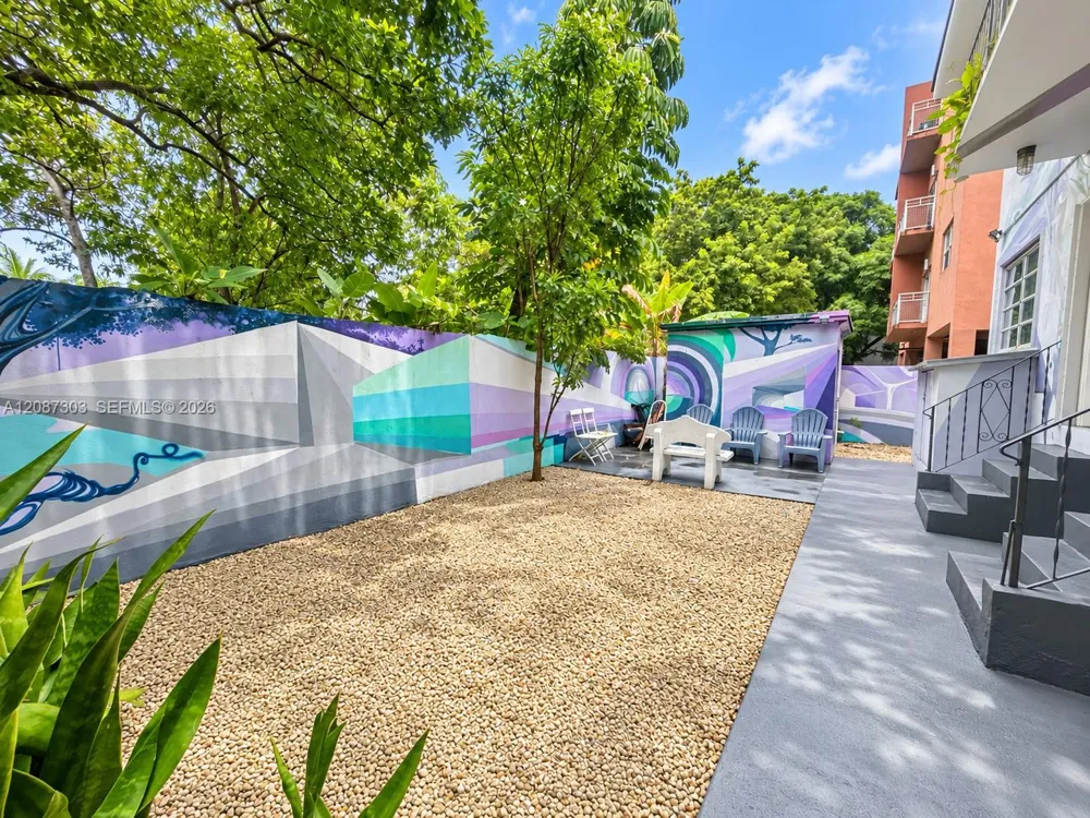 521 NE 62nd St #3 Miami, FL 33138