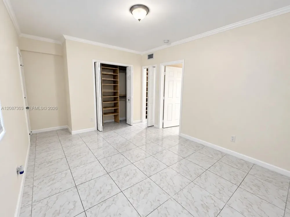 521 NE 62nd St #3 Miami, FL 33138