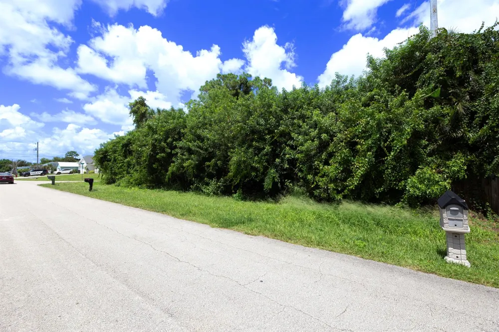 4299 SW Jive Street Port St. Lucie, FL 34953