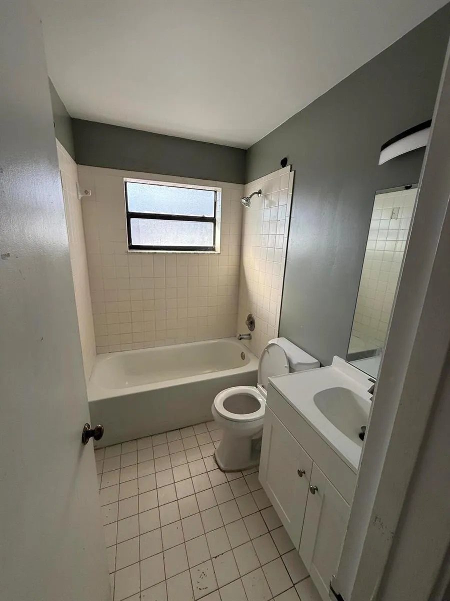 20735 NE 8TH COURT #206-12 Miami, FL 33179