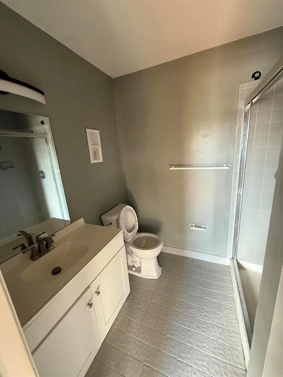 20735 NE 8TH COURT #206-12 Miami, FL 33179