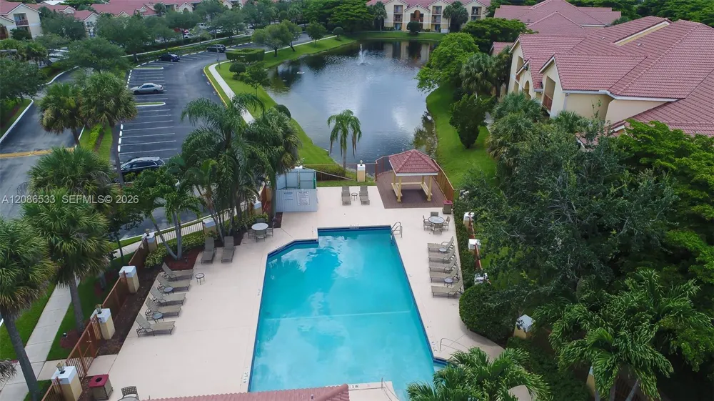 7680 Westwood Dr #831 Tamarac, FL 33321