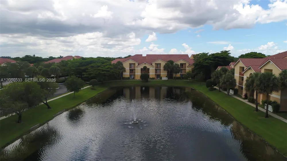 7680 Westwood Dr #831 Tamarac, FL 33321