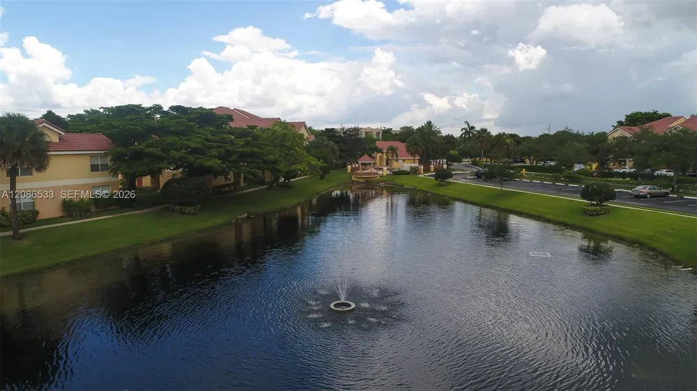 7680 Westwood Dr #831 Tamarac, FL 33321