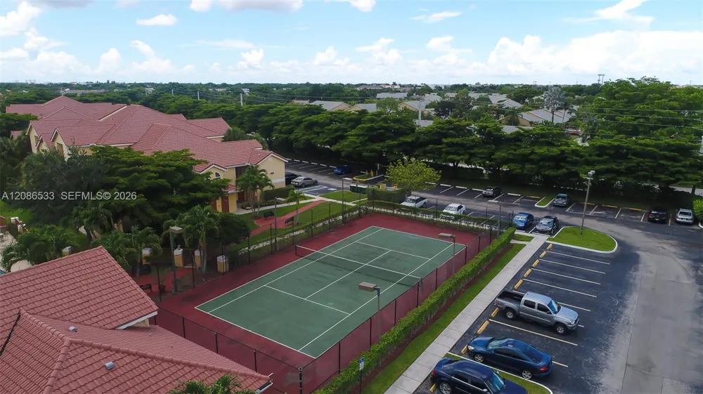 7680 Westwood Dr #831 Tamarac, FL 33321