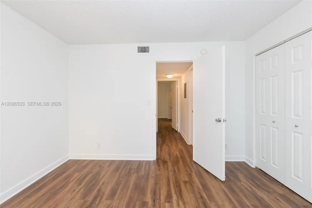 7680 Westwood Dr #831 Tamarac, FL 33321