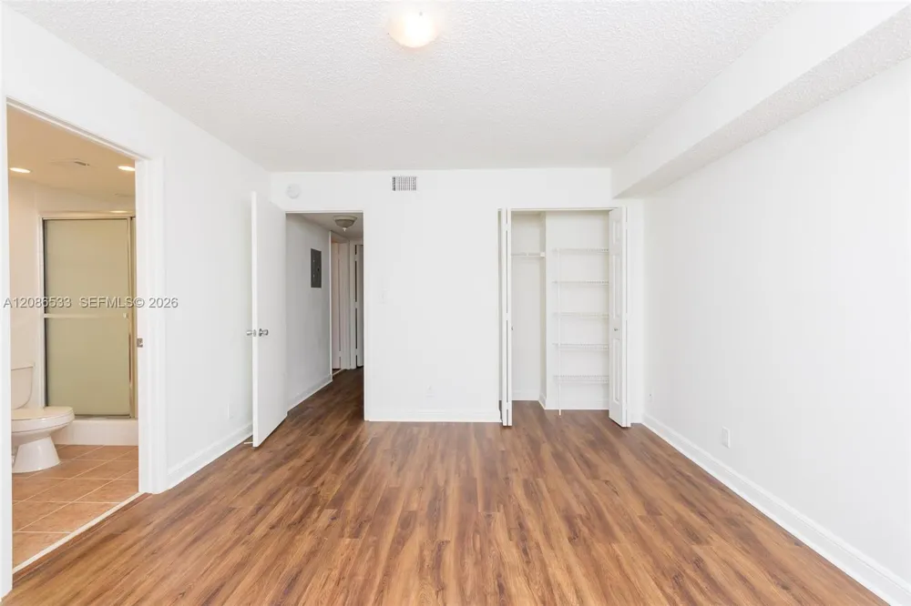 7680 Westwood Dr #831 Tamarac, FL 33321