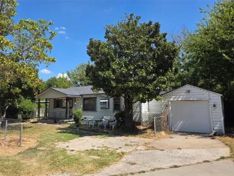 2423 Xanthus Avenue