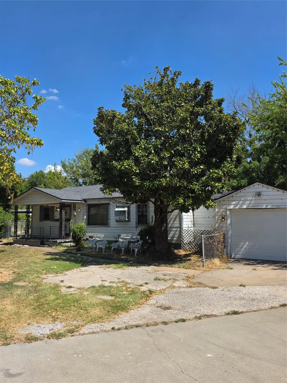 2423 Xanthus Avenue Tulsa, OK 74110