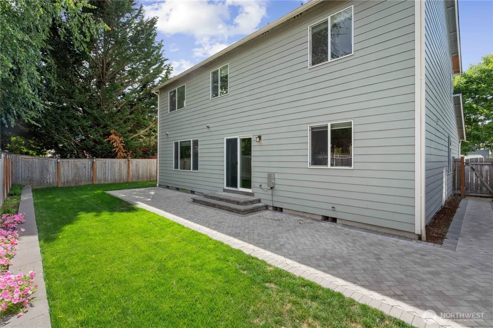 27622 239th SE Maple Valley, WA 98038