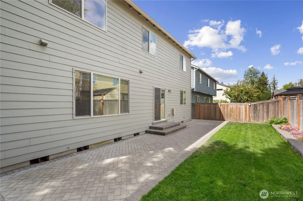 27622 239th SE Maple Valley, WA 98038