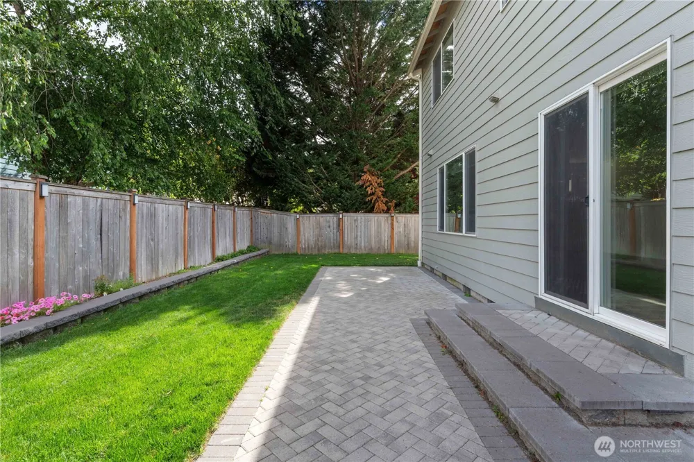 27622 239th SE Maple Valley, WA 98038