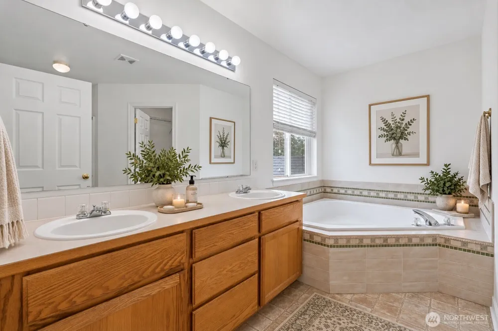 27622 239th SE Maple Valley, WA 98038