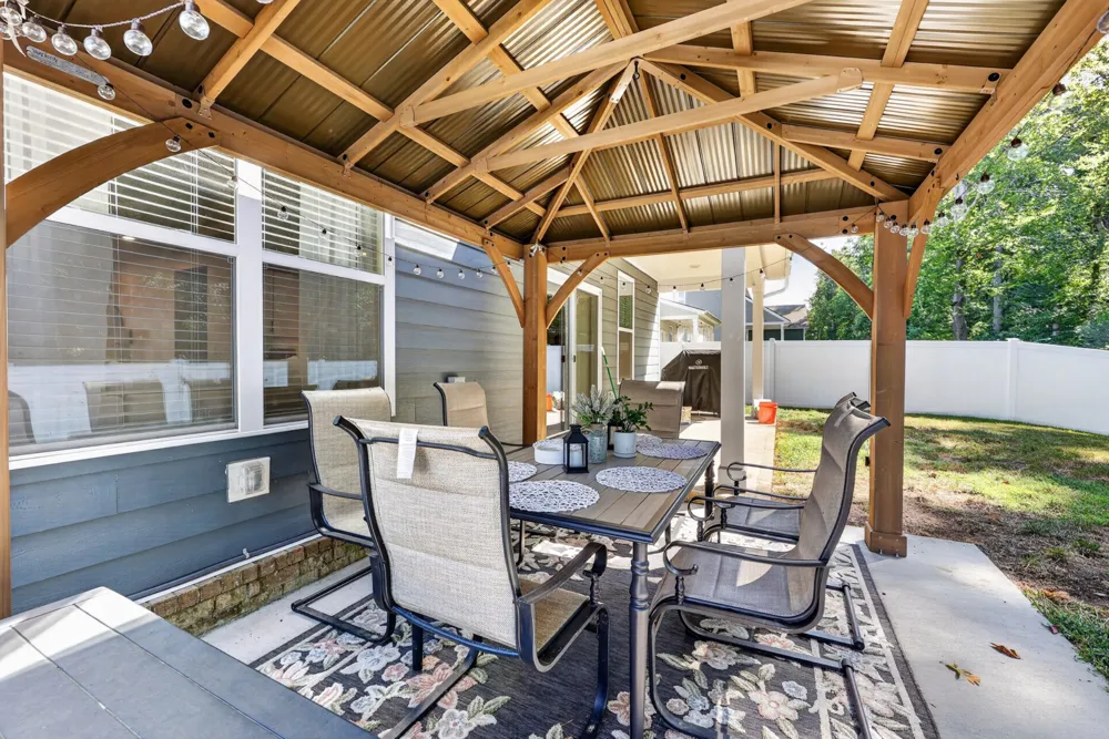 547 Ballard Dr White House, TN 37188