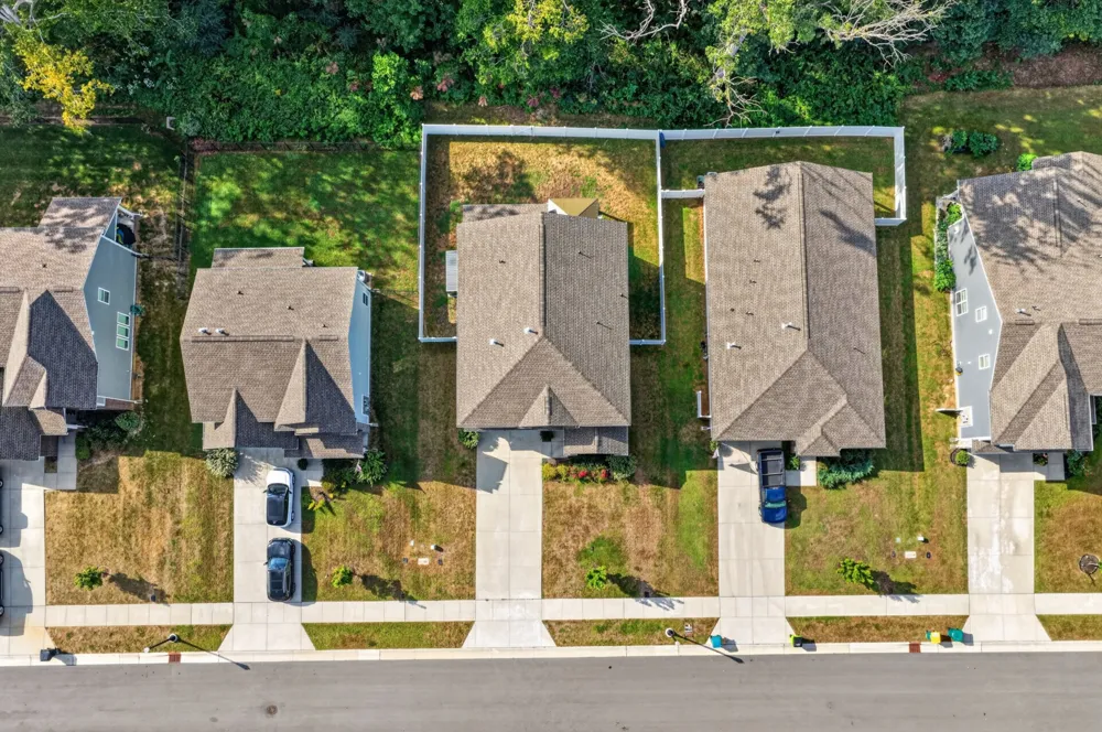 547 Ballard Dr White House, TN 37188