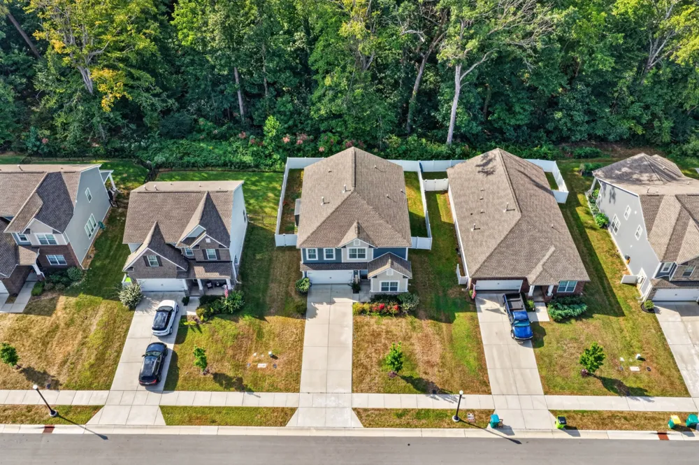 547 Ballard Dr White House, TN 37188