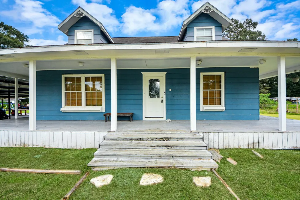 1054 County Road 650 Dayton, TX 77535