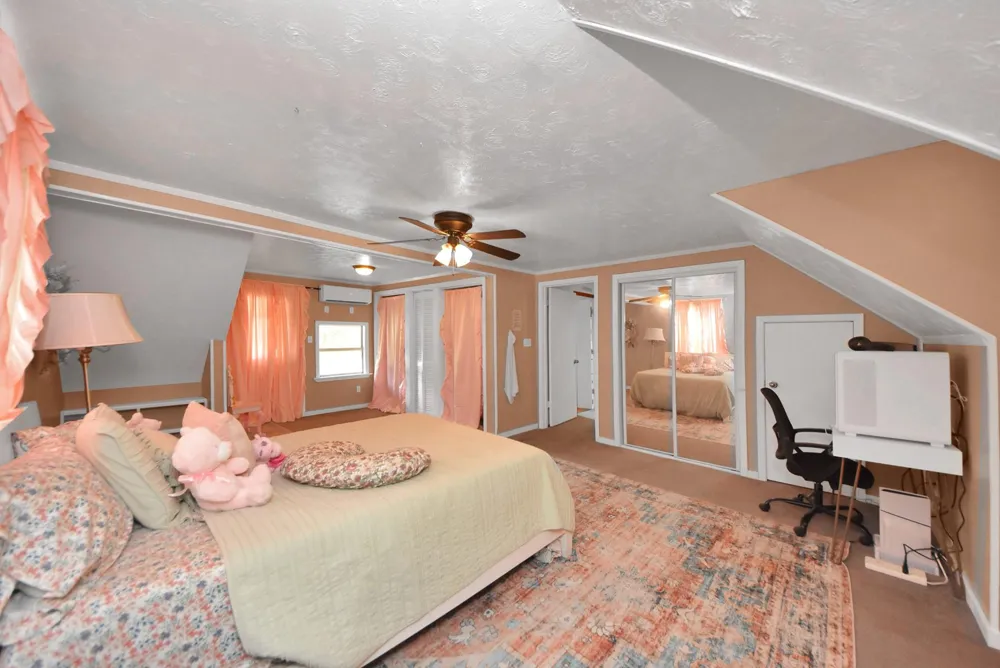 1054 County Road 650 Dayton, TX 77535