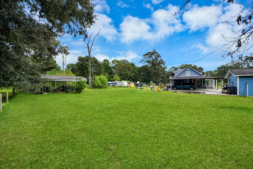 1054 County Road 650 Dayton, TX 77535