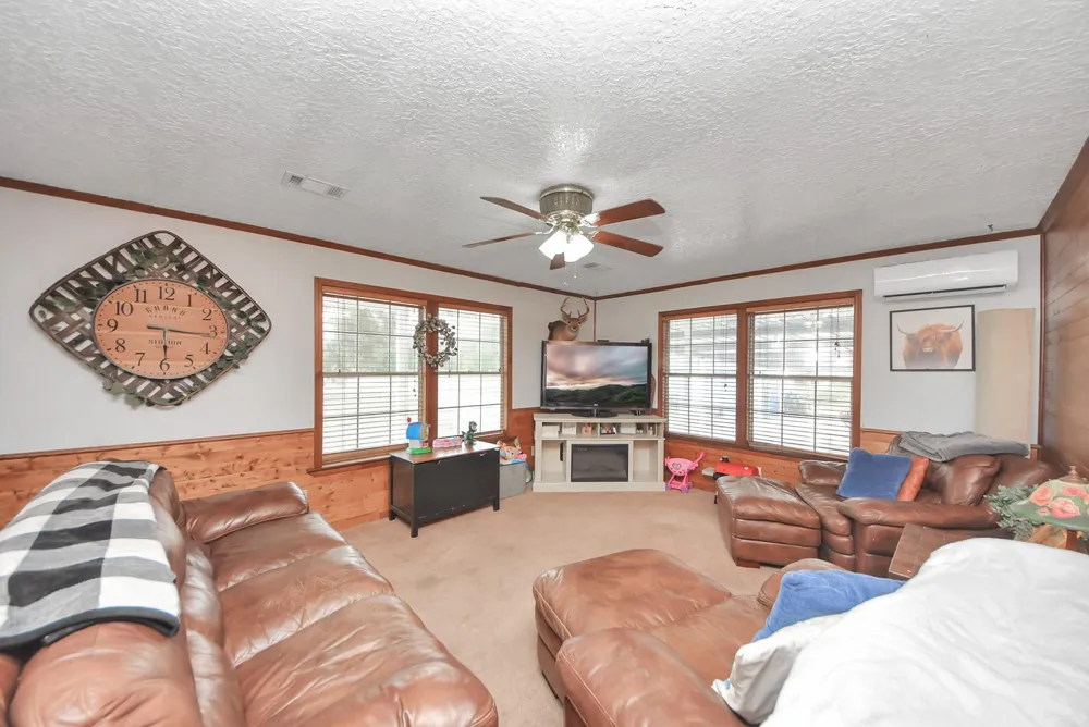 1054 County Road 650 Dayton, TX 77535