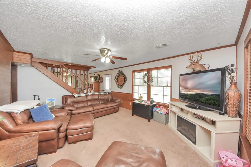 1054 County Road 650 Dayton, TX 77535