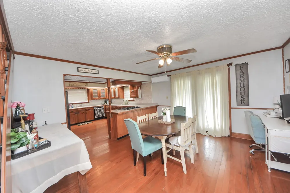 1054 County Road 650 Dayton, TX 77535