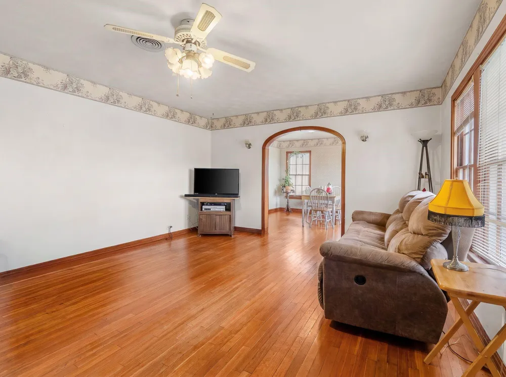 209 Schilling Street Baytown, TX 77520