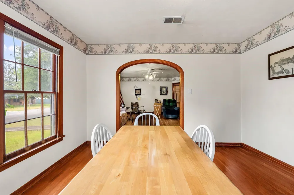 209 Schilling Street Baytown, TX 77520