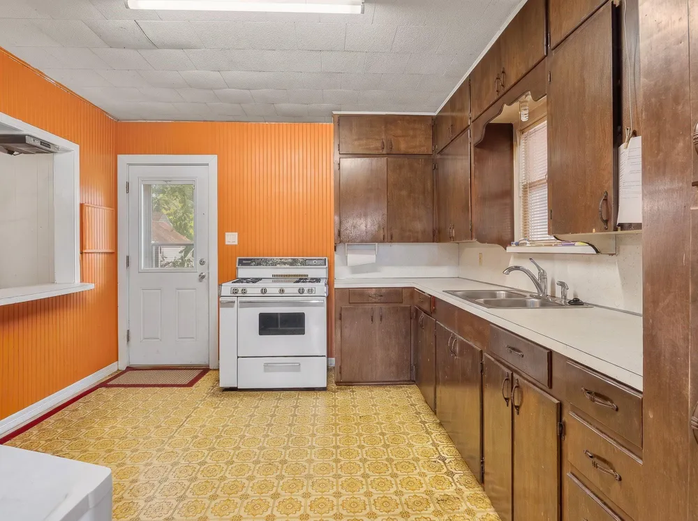 209 Schilling Street Baytown, TX 77520
