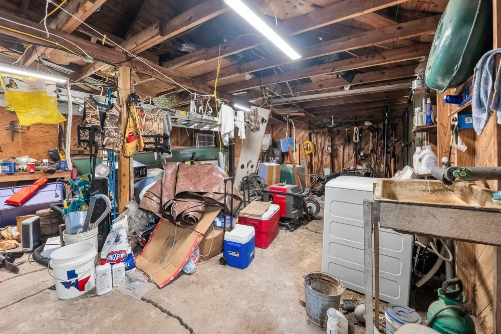 209 Schilling Street Baytown, TX 77520