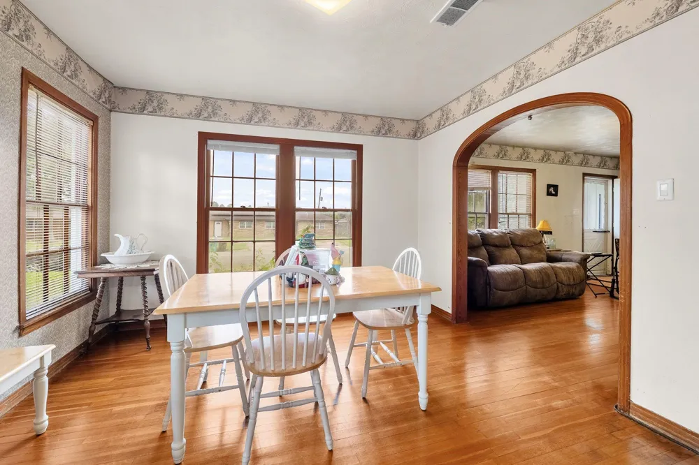 209 Schilling Street Baytown, TX 77520