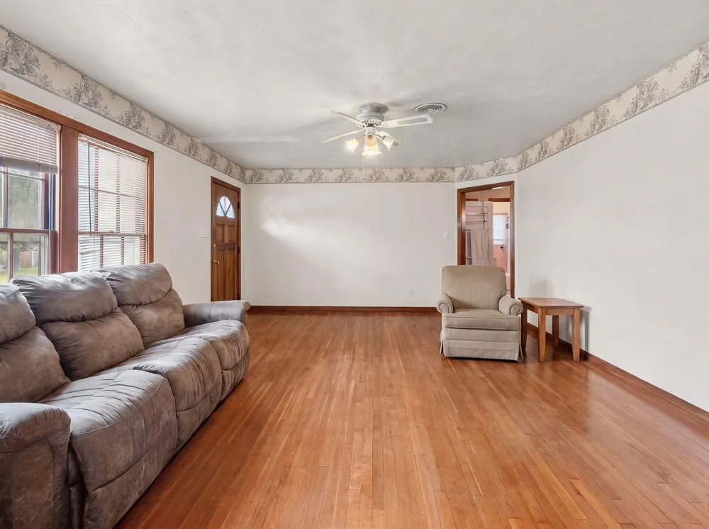 209 Schilling Street Baytown, TX 77520
