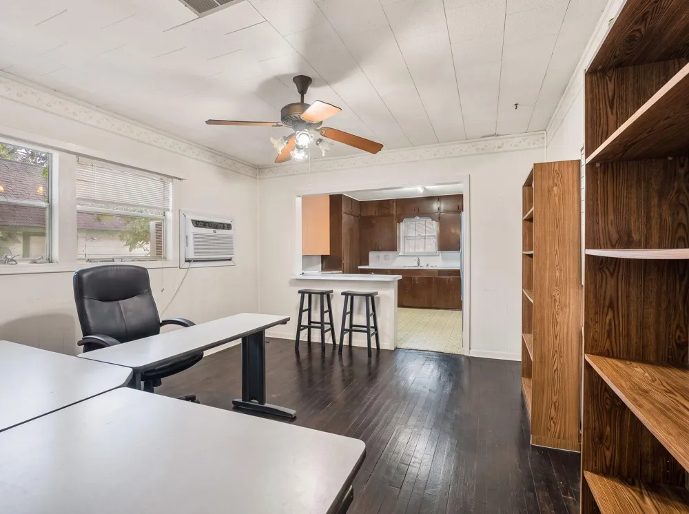 209 Schilling Street Baytown, TX 77520