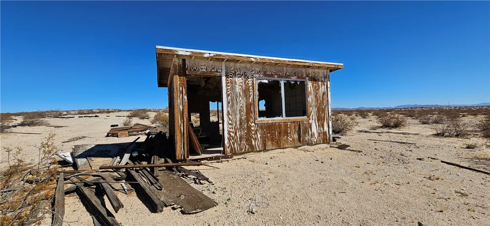800 Pioneer Trail 29 Palms, CA 92277