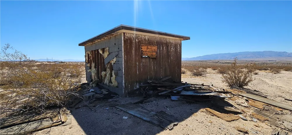 800 Pioneer Trail 29 Palms, CA 92277