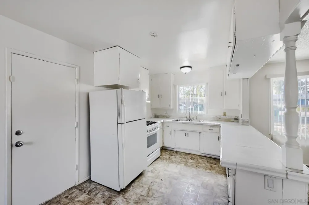 9434 DOMER ROAD Santee, CA 92071