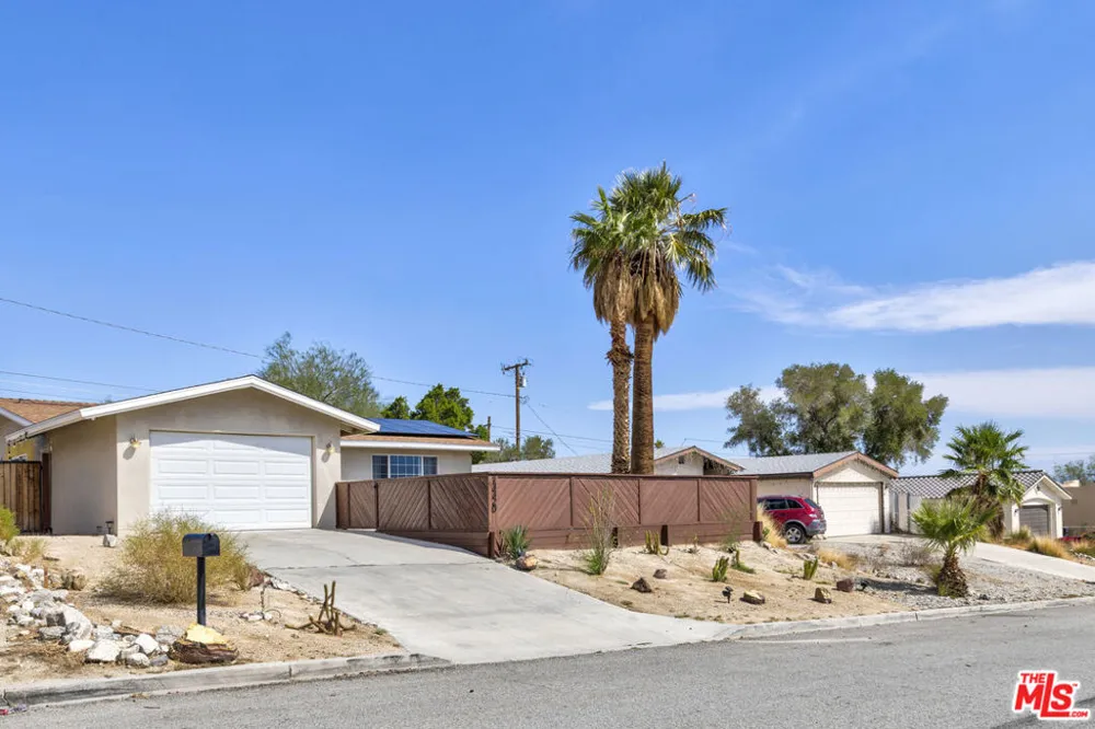 13320 Calle Amapola Desert Hot Springs, CA 92240