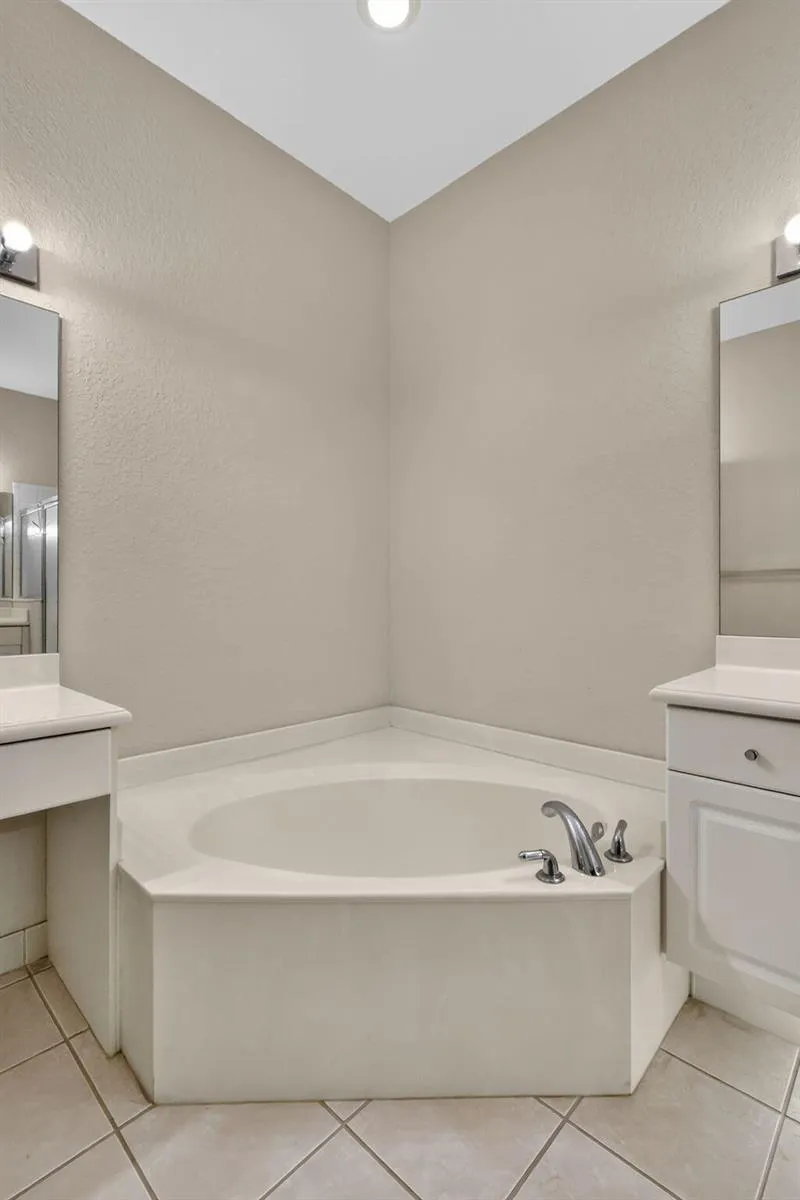 2426 SANDY CAY West Palm Beach, FL 33411