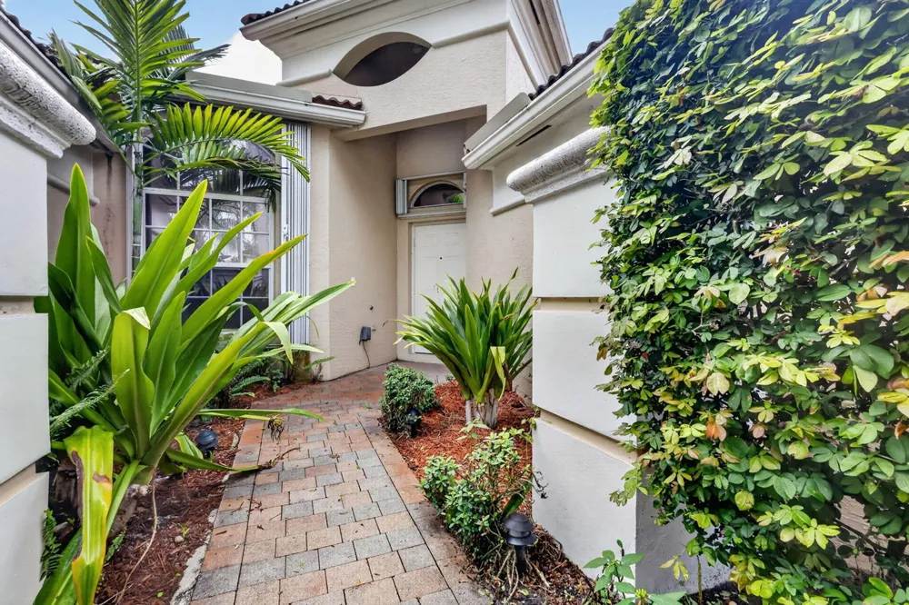2426 SANDY CAY West Palm Beach, FL 33411