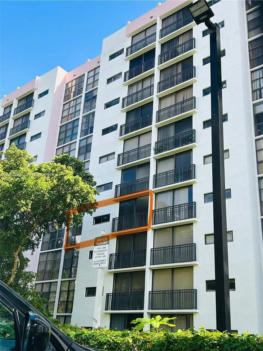 17021 Bay Rd #427-4 Sunny Isles Beach, FL 33160