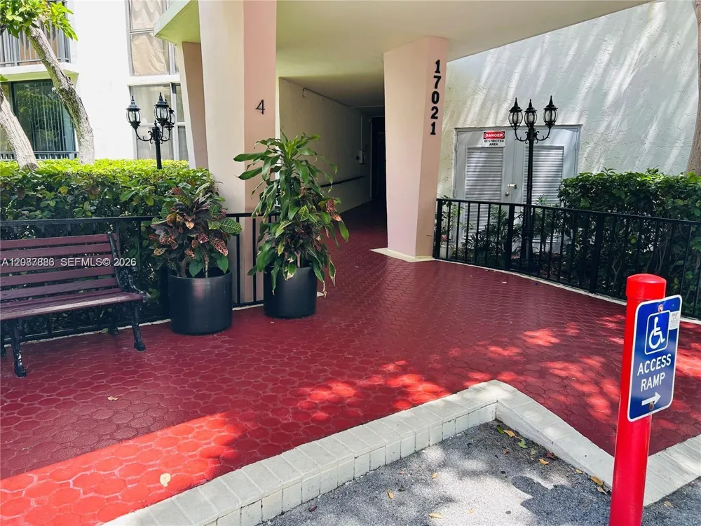 17021 Bay Rd #427-4 Sunny Isles Beach, FL 33160