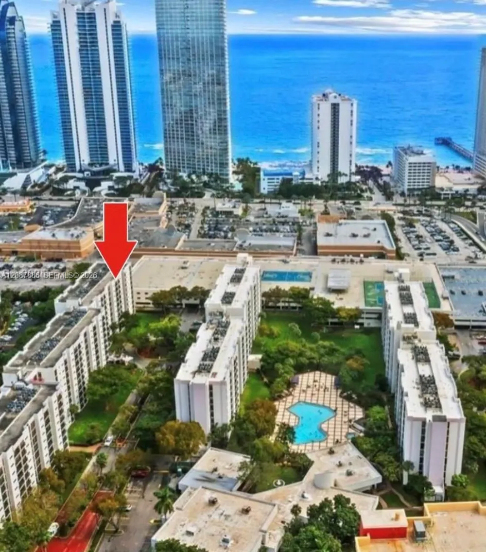 17021 Bay Rd #427-4 Sunny Isles Beach, FL 33160