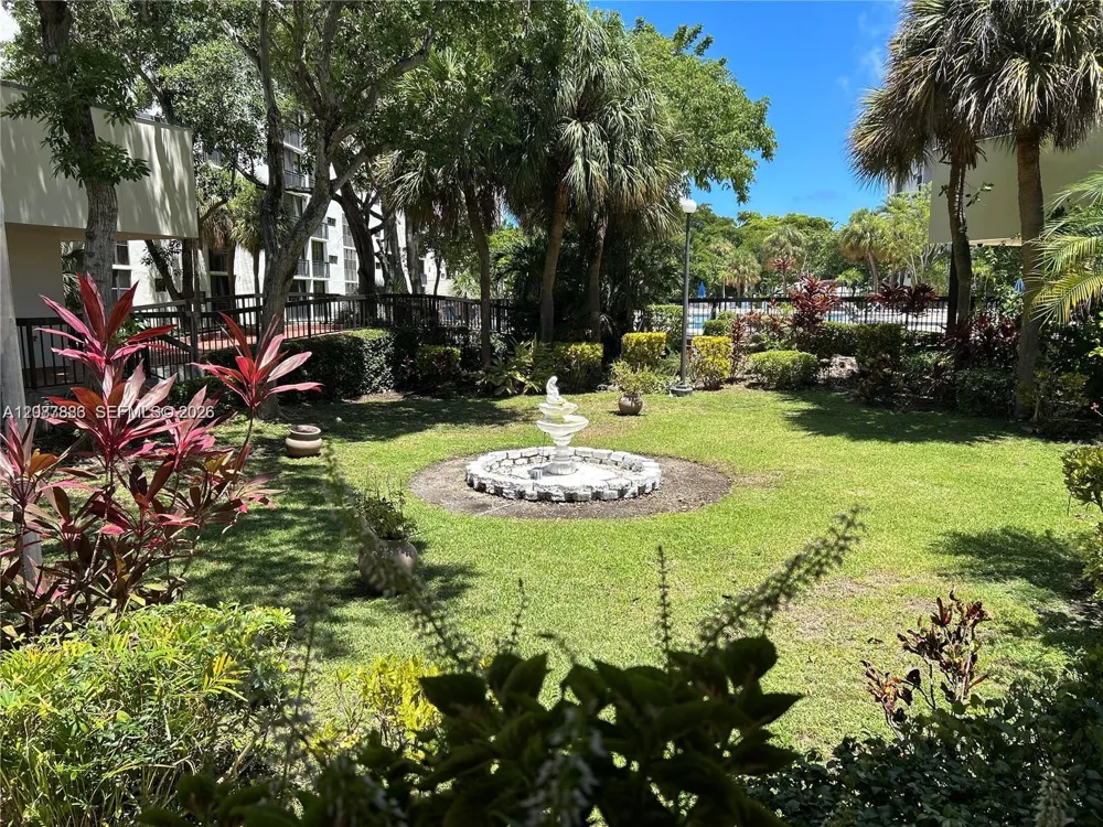 17021 Bay Rd #427-4 Sunny Isles Beach, FL 33160
