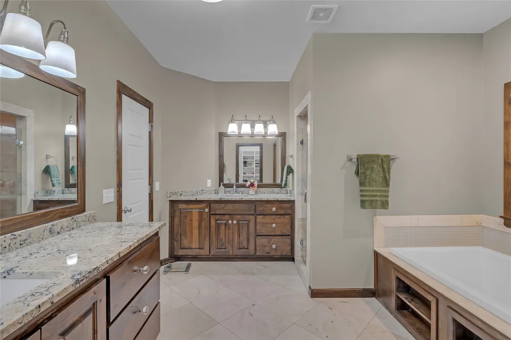10608 S Nandina Court W Jenks, OK 74037