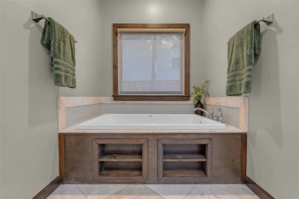 10608 S Nandina Court W Jenks, OK 74037