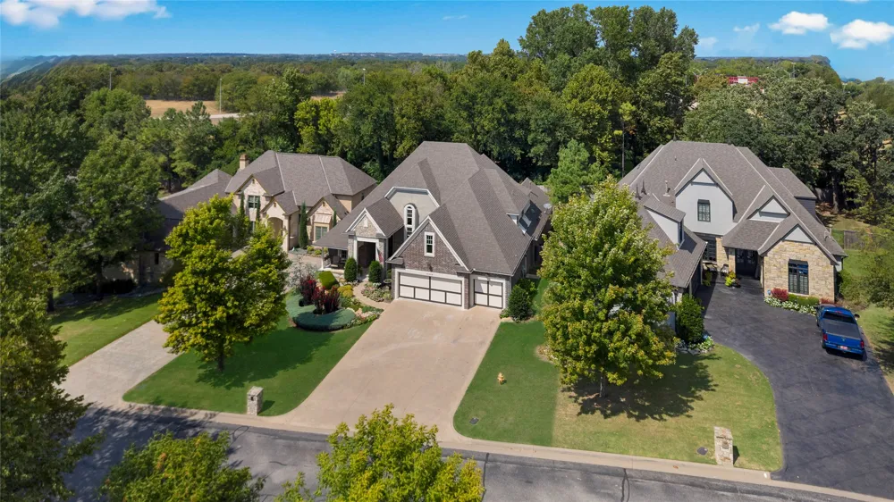 10608 S Nandina Court W Jenks, OK 74037