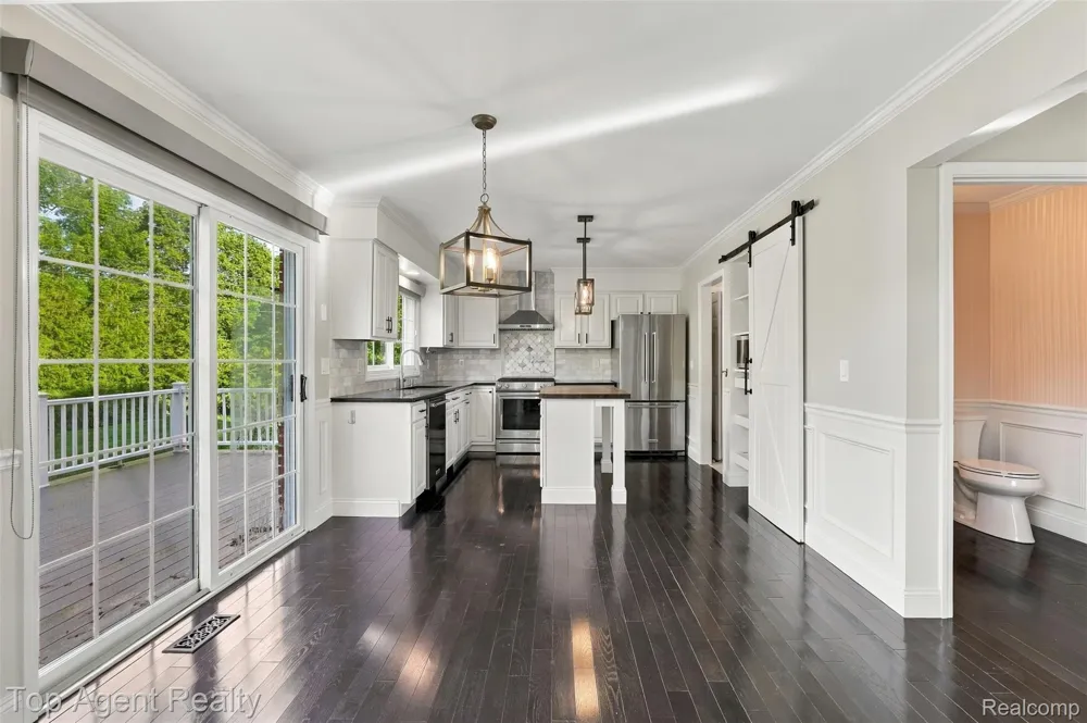 1727 Hillcrest Drive Rochester Hills City, MI 48306