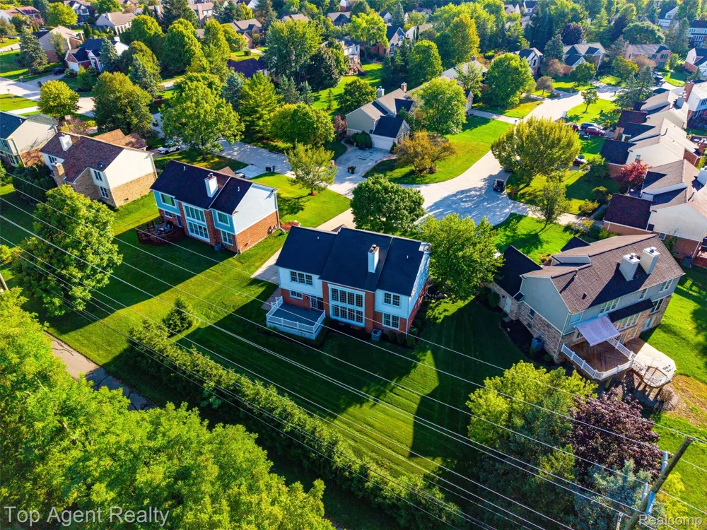 1727 Hillcrest Drive Rochester Hills City, MI 48306