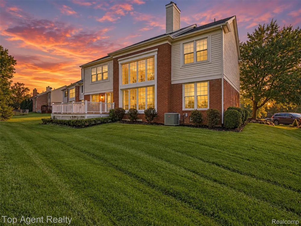 1727 Hillcrest Drive Rochester Hills City, MI 48306
