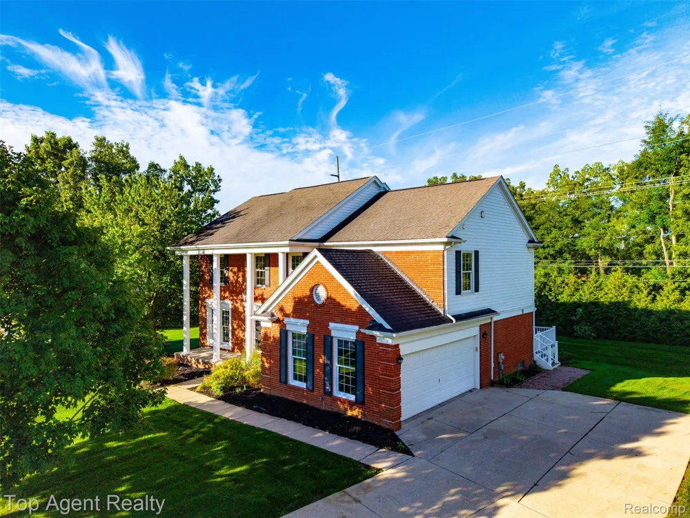 1727 Hillcrest Drive Rochester Hills City, MI 48306